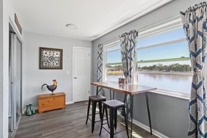 13th Ave N 210-L1704-031.jpg