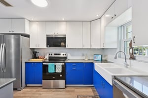 13th Ave N 210-L1704-038.jpg