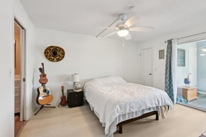 13th Ave N 210-L1704-044.jpg