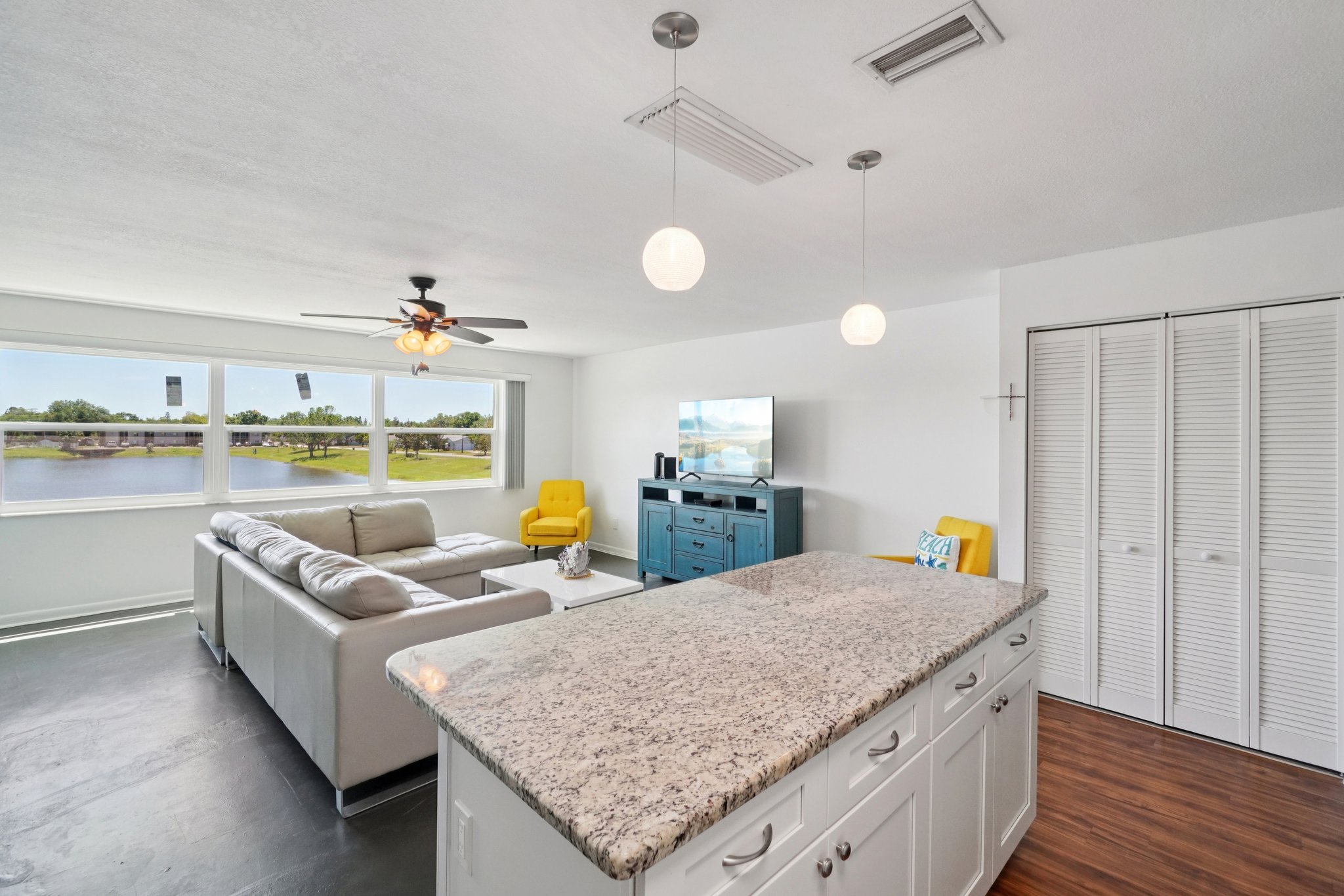 3850 13th Ave N APT 212-L1604-015.jpg