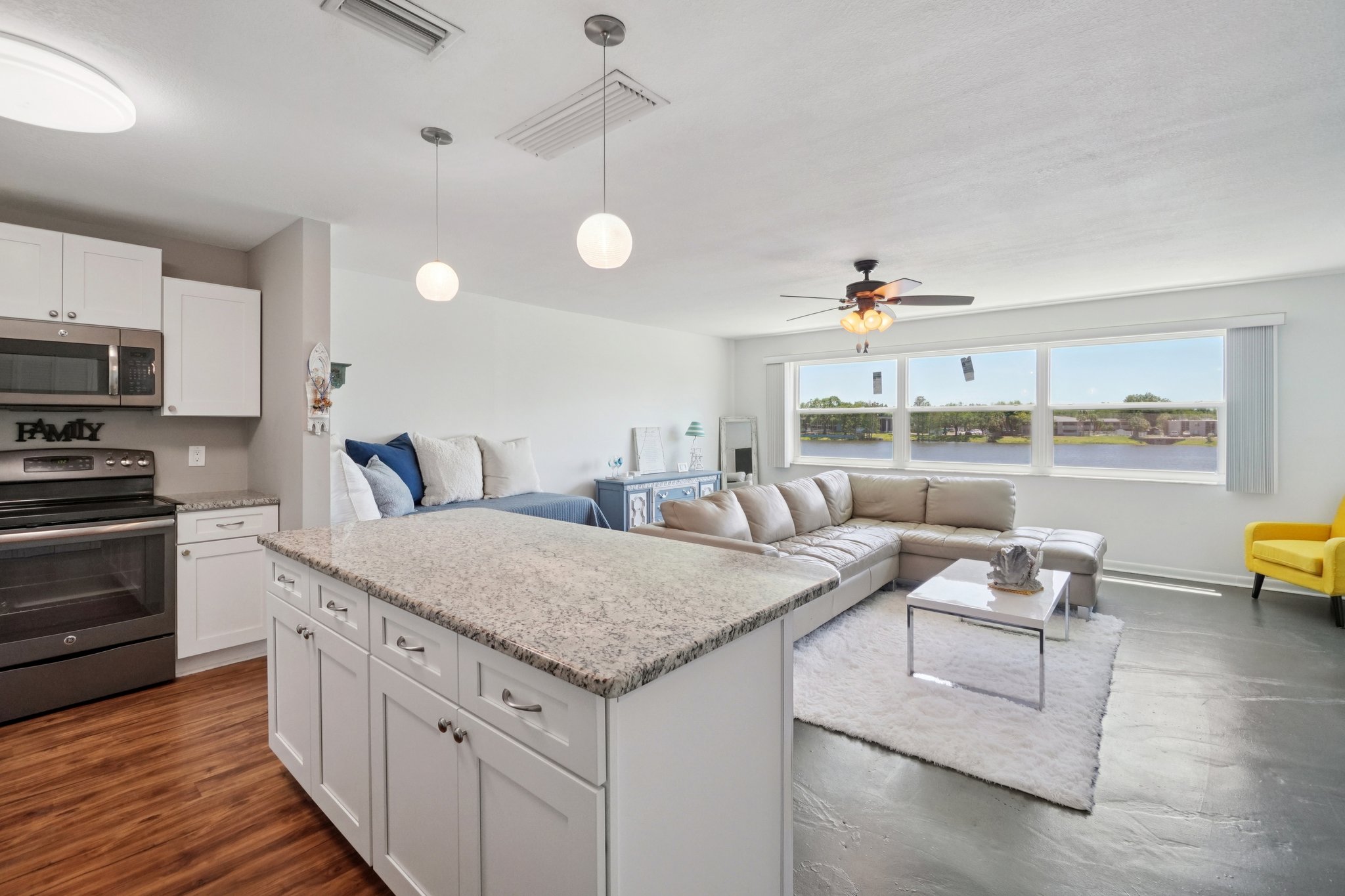 3850 13th Ave N APT 212-L1604-019.jpg