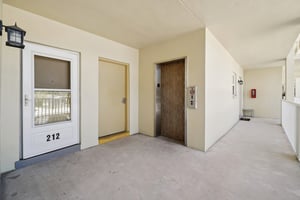 3850 13th Ave N APT 212-L1604-003.jpg