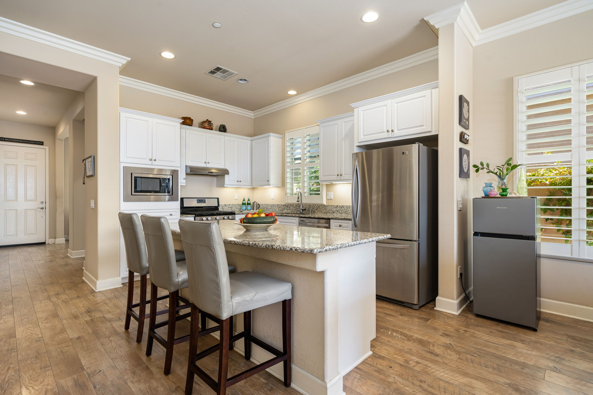  Photo 12