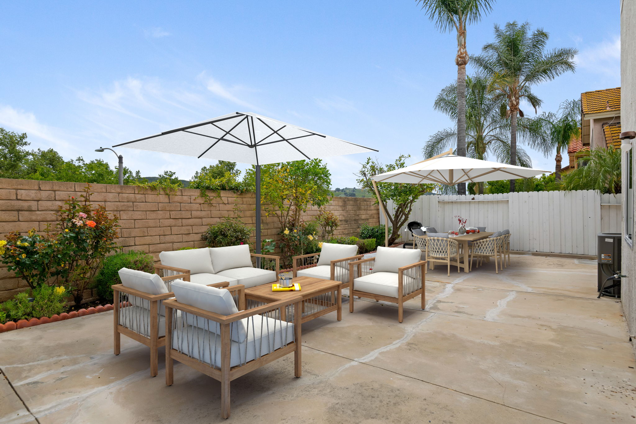 20-Back Yard (virtual staging)