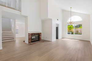 06-Living Room & Dining