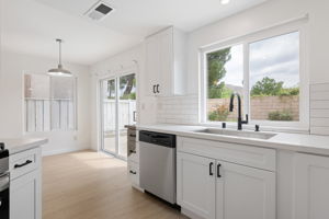 17-Kitchen