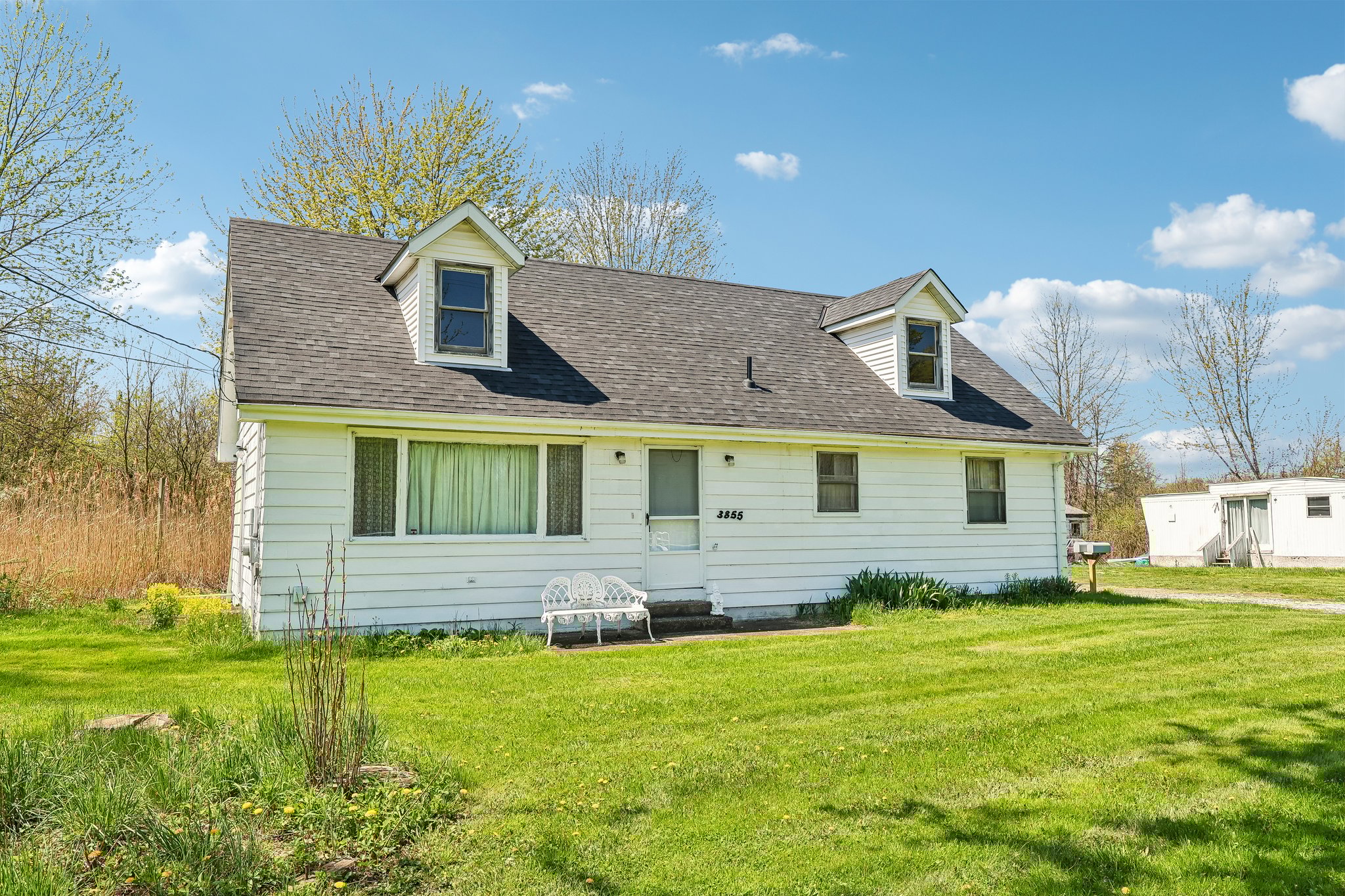 N Broadway-S2304-003.jpg