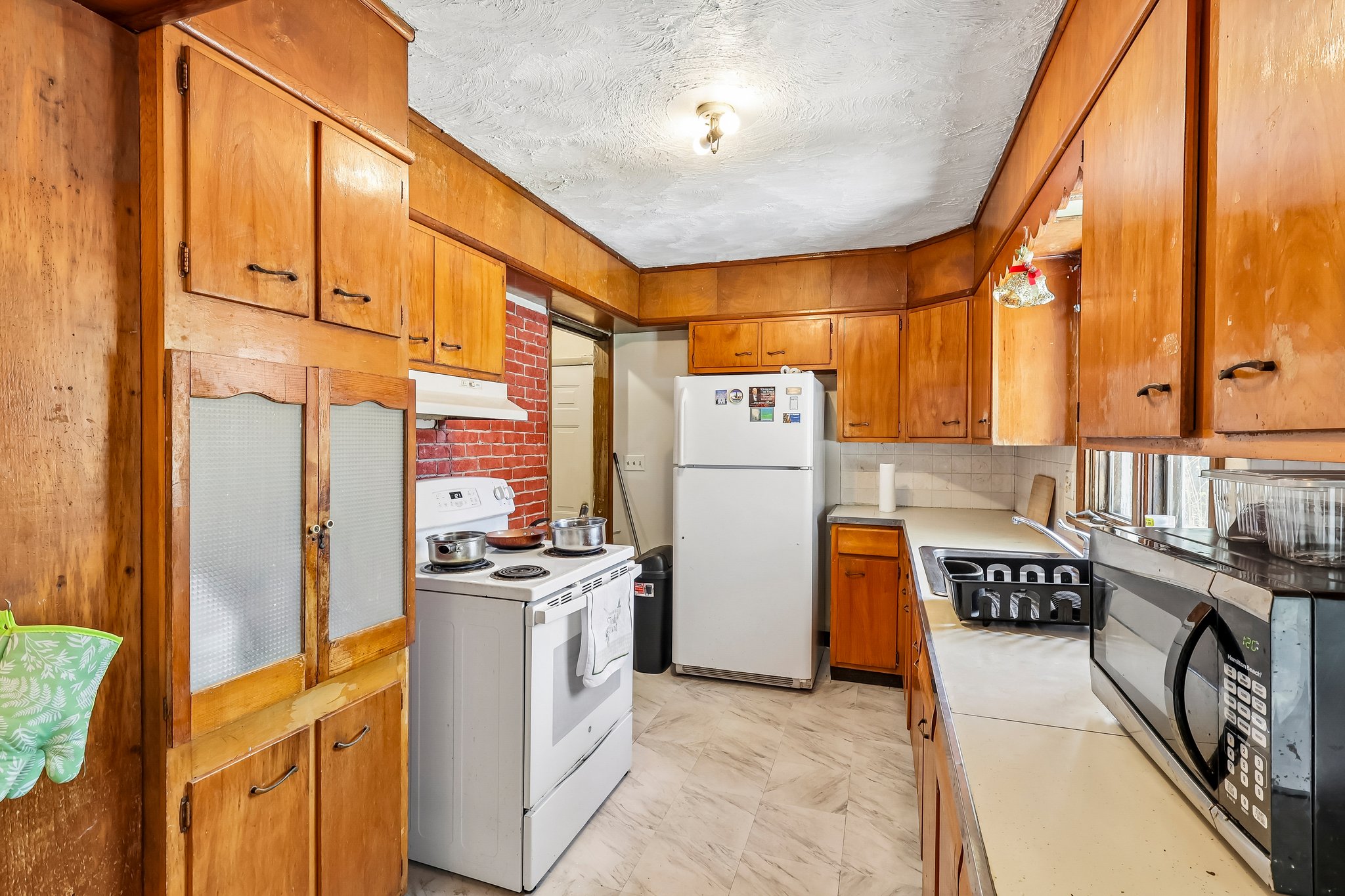 N Broadway-S2304-013.jpg