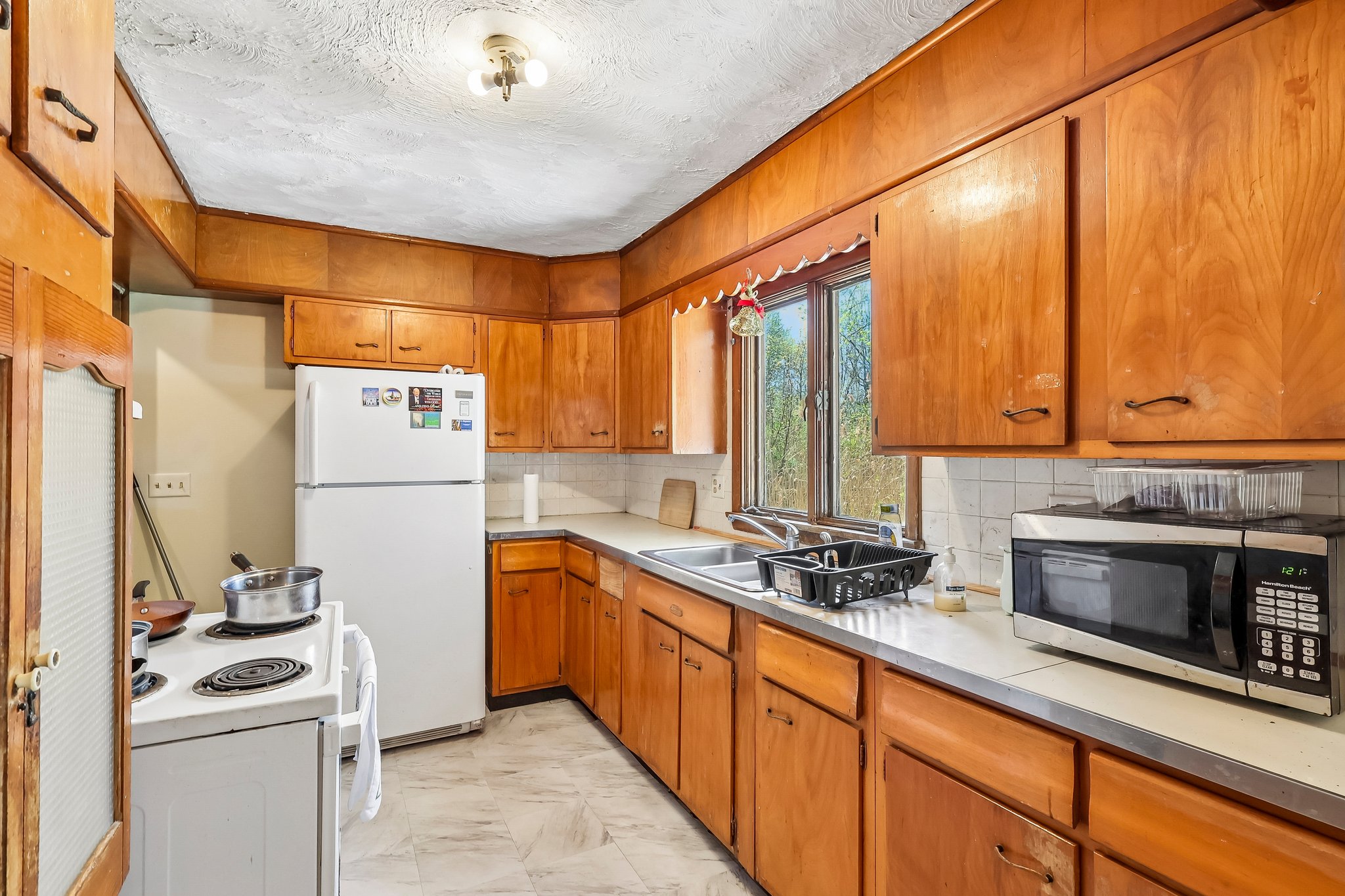 N Broadway-S2304-014.jpg