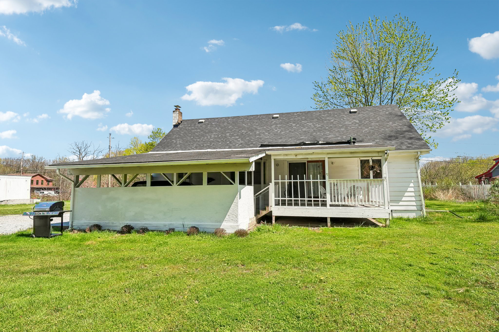 N Broadway-S2304-037.jpg