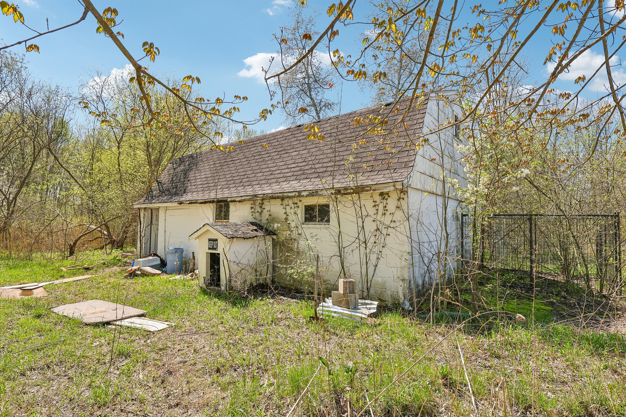 N Broadway-S2304-040.jpg