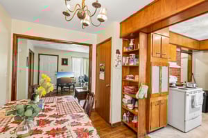 N Broadway-S2304-010.jpg