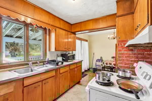 N Broadway-S2304-012.jpg