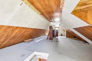 N Broadway-S2304-026.jpg