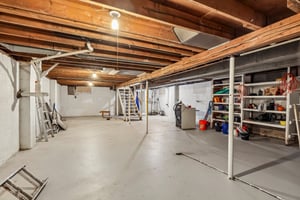 N Broadway-S2304-028.jpg