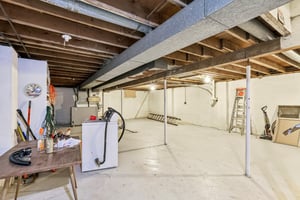 N Broadway-S2304-030.jpg