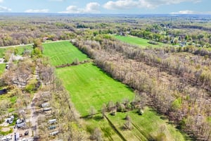 N Broadway-S2304-045.jpg