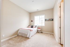 Secondary Bedroom w Jack-n-Jill Bathroom