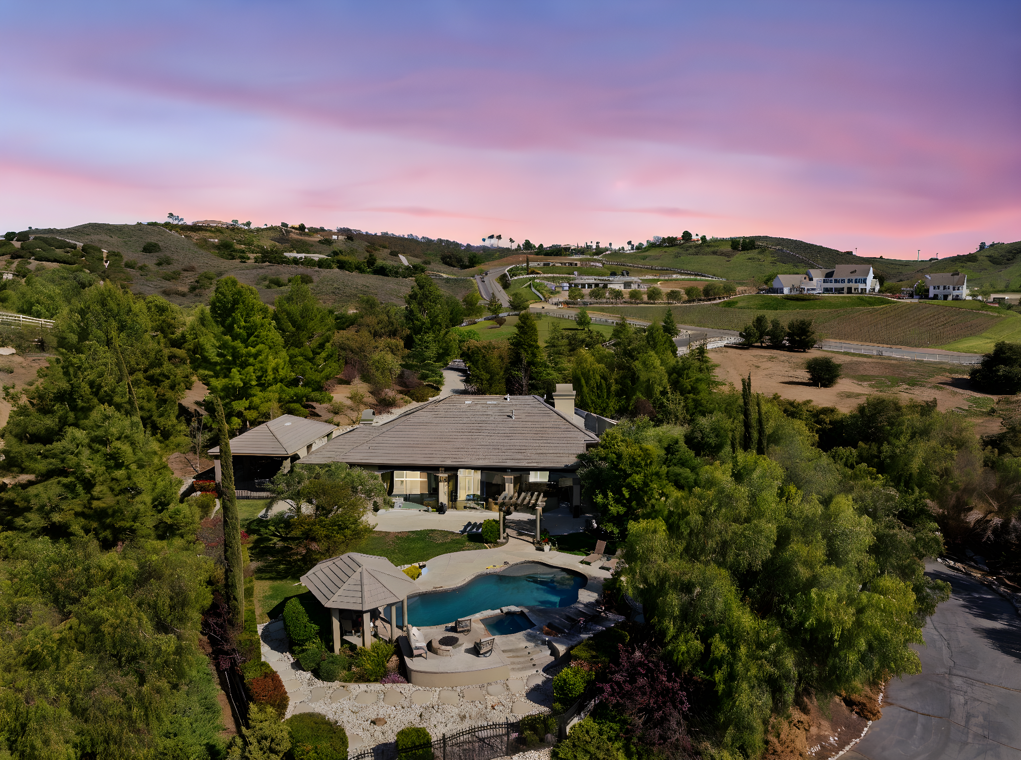 13-38565 Celine Cove day to dusk.JPG