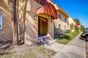 Welcome to 3857 Mission Dr Unit 3