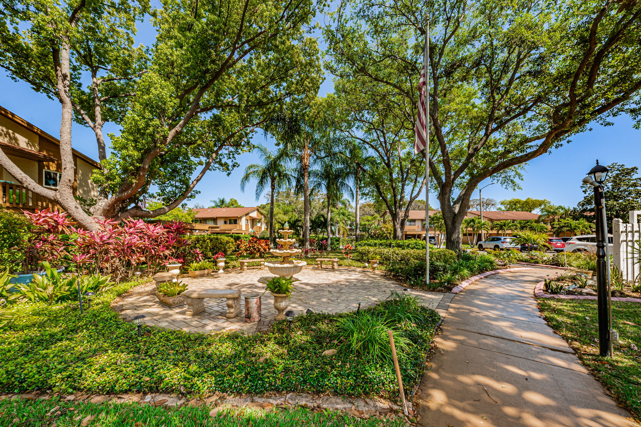 37-Clubhouse Patio