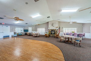 33-Clubhouse