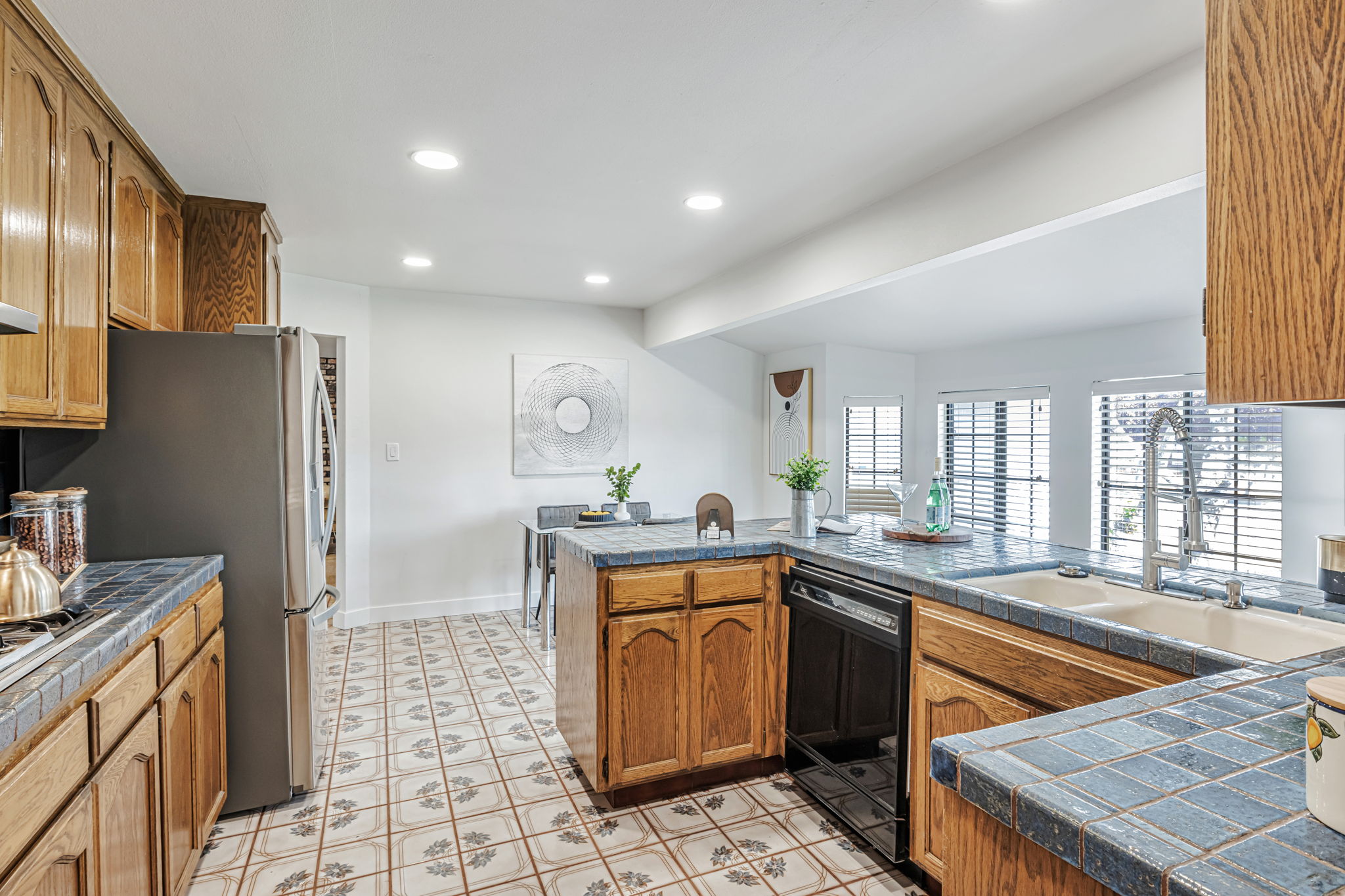016_38597 Farwell Dr