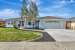001_38597 Farwell Dr
