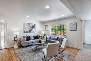 007_38597 Farwell Dr