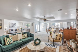 012_38597 Farwell Dr