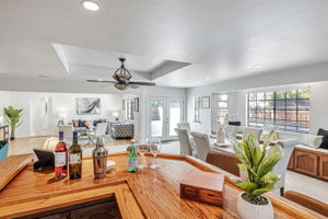 015_38597 Farwell Dr
