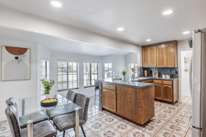 021_38597 Farwell Dr