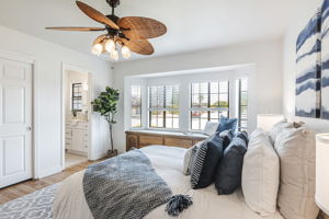027_38597 Farwell Dr