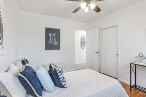 034_38597 Farwell Dr