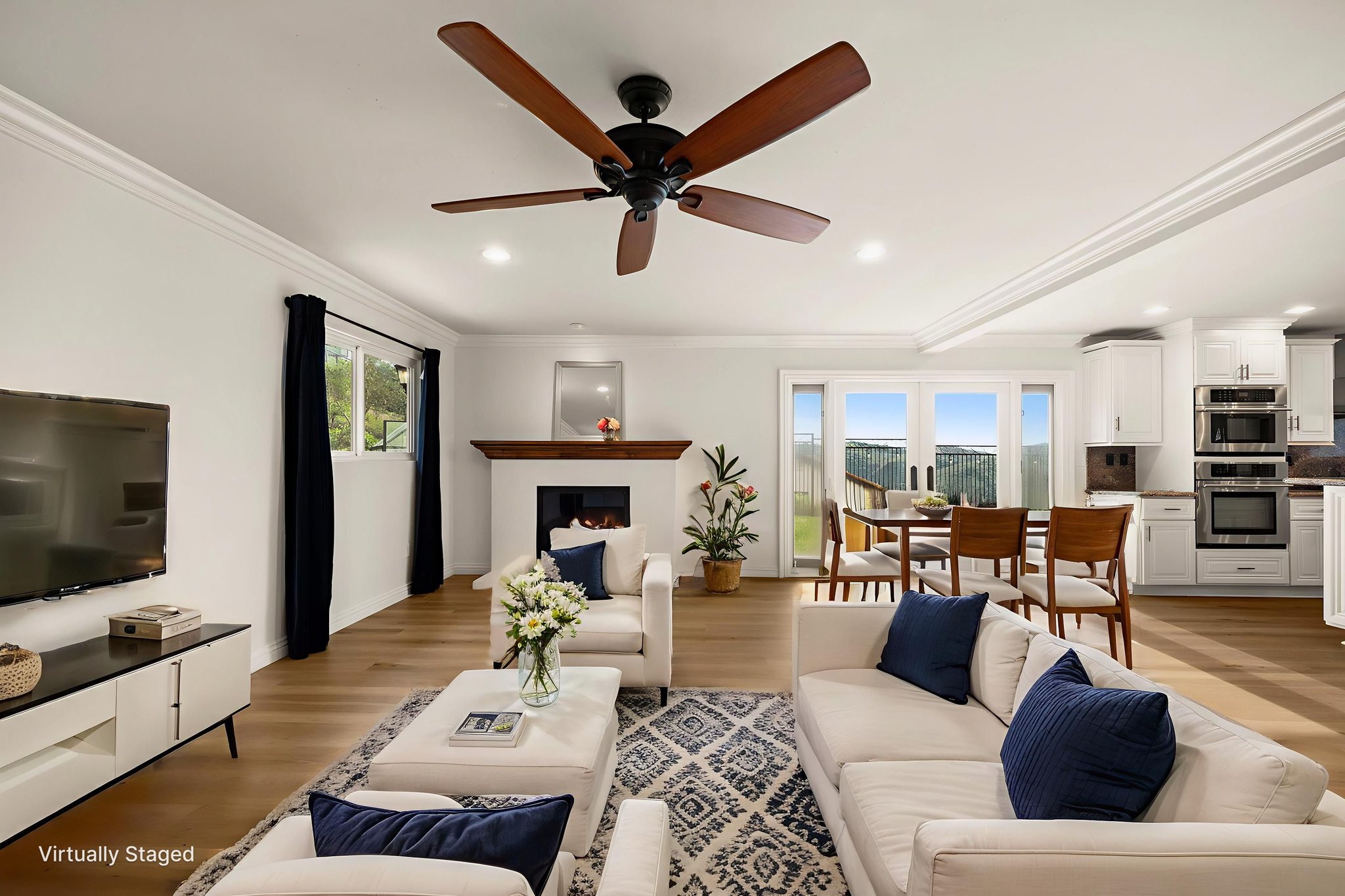 _JSN5531a virtually staged.jpeg