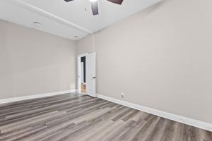  Photo 36