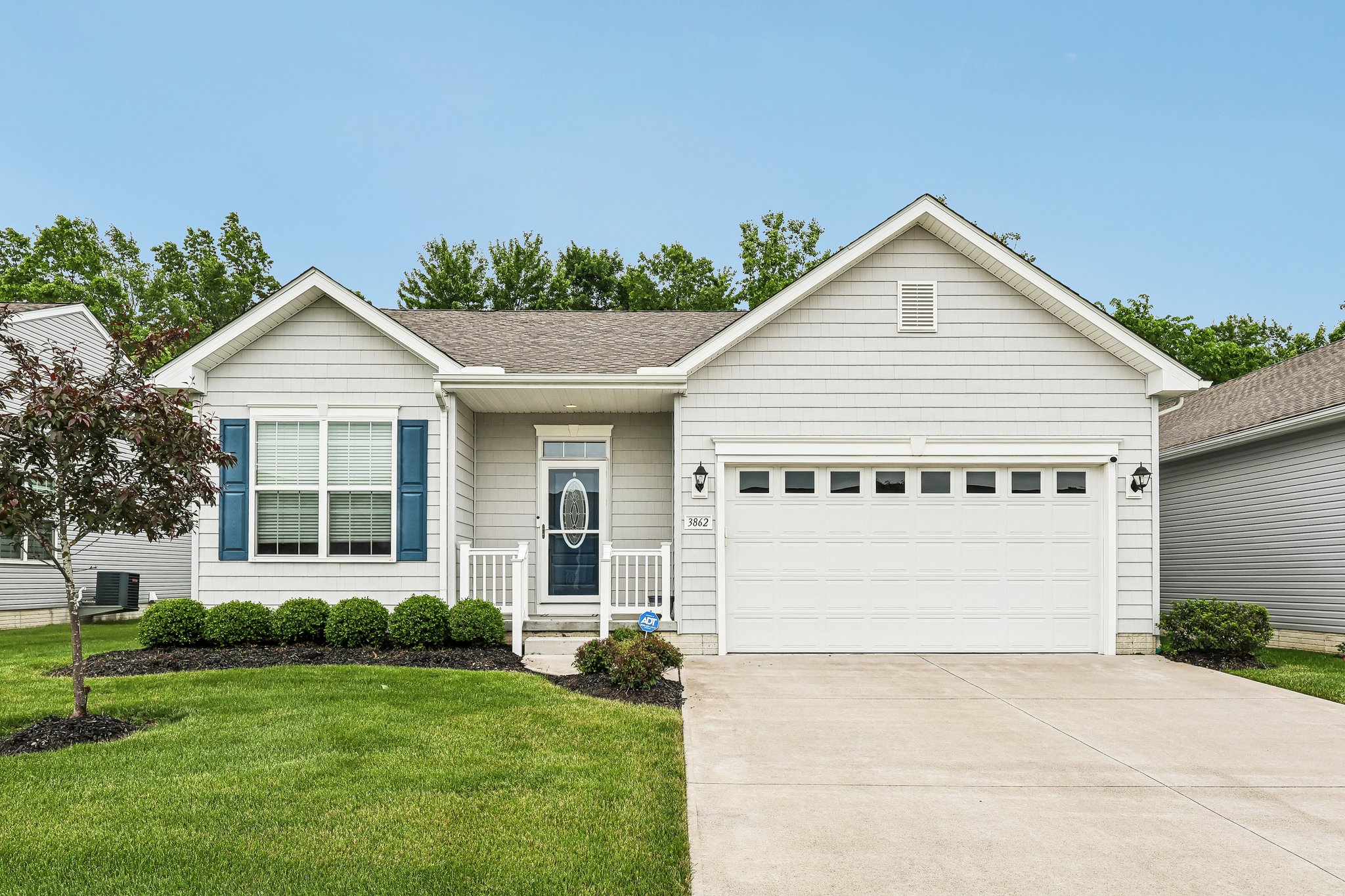 Heron Dr-S2405-002.jpg