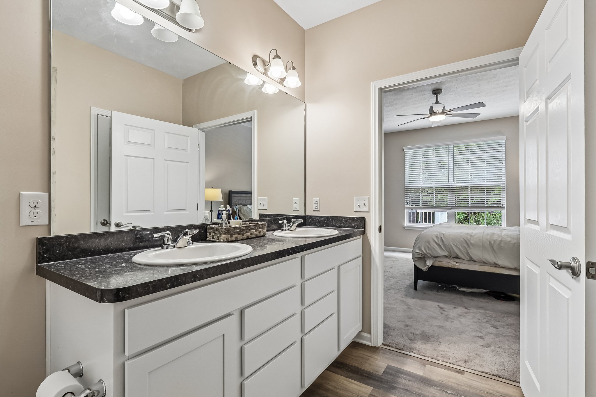 Heron Dr-S2405-039.jpg