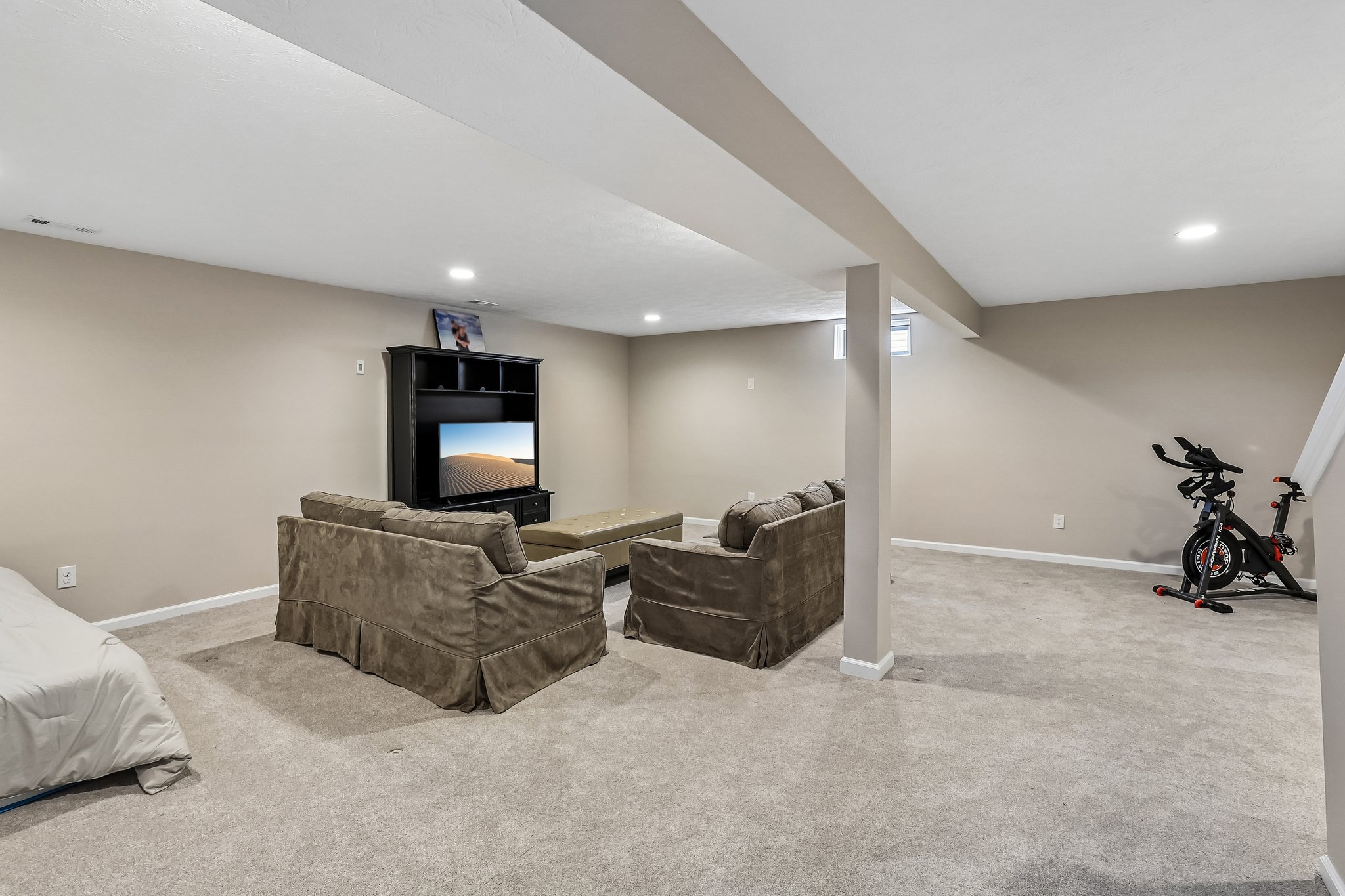 Heron Dr-S2405-046.jpg