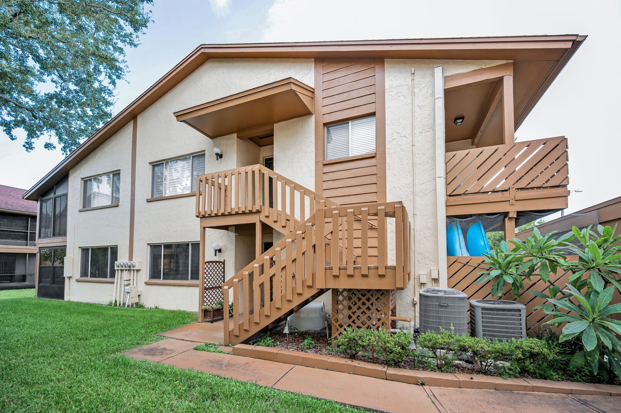Front Exterior6