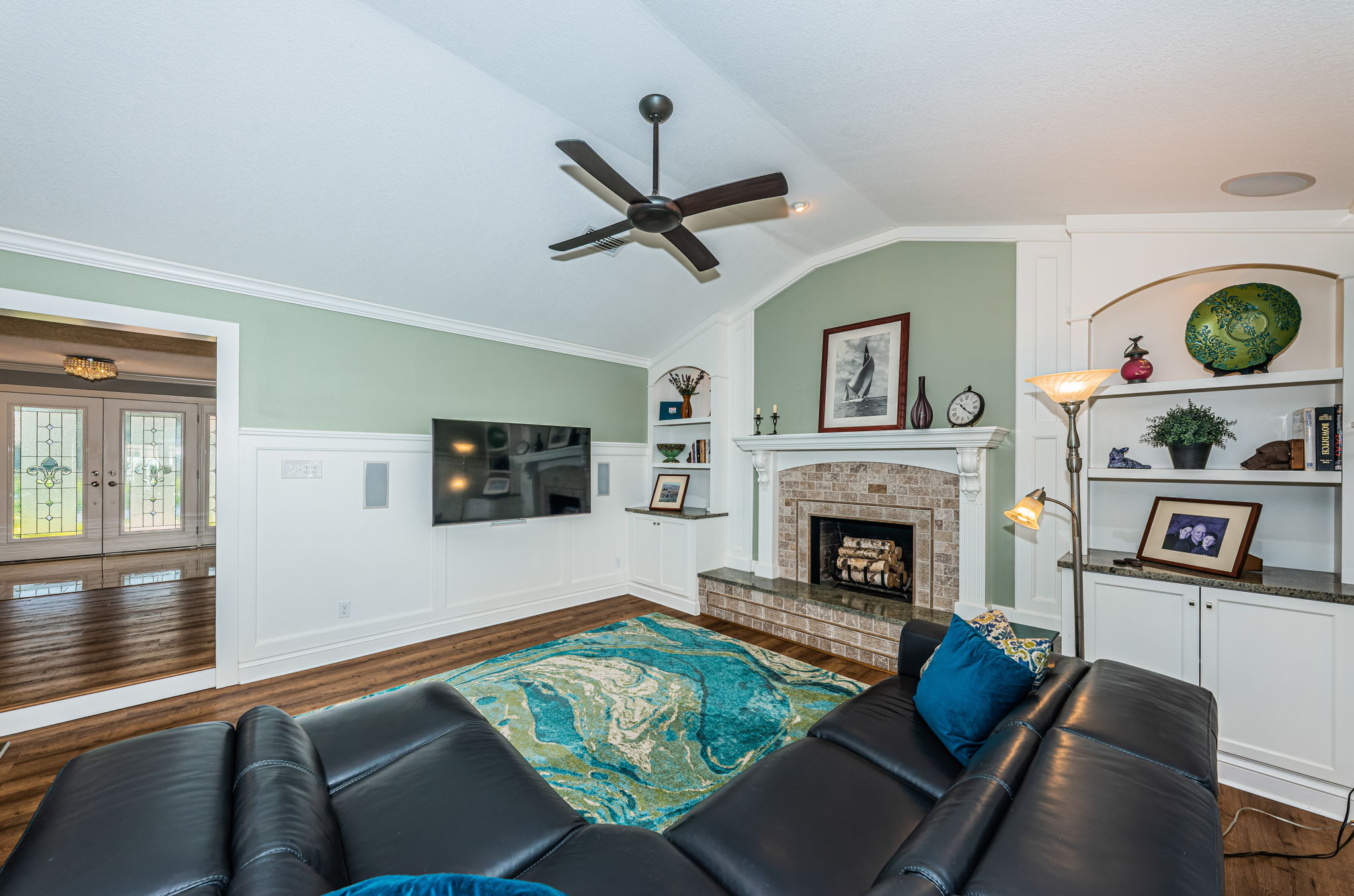 Family Room 4