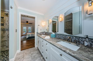 Primary Bathroom 1c