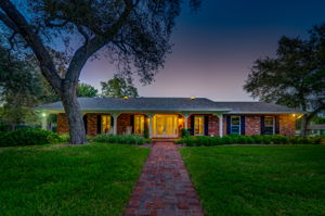 Front Exterior1a