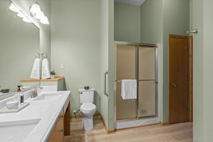  Photo 46