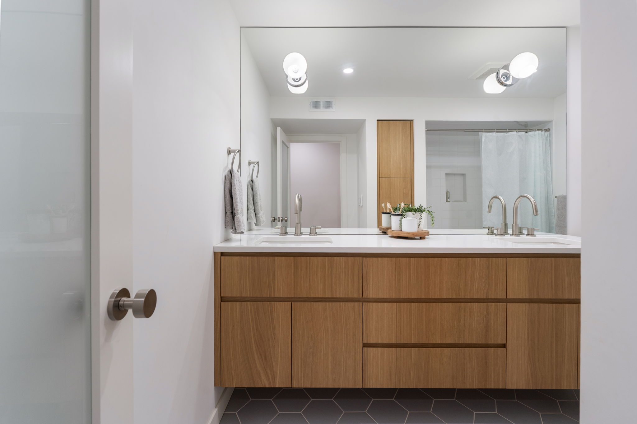 Lower Level - Bathroom
