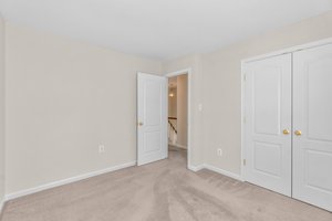 36. Upper bedroom.jpg