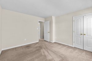 39. Upper bedroom.jpg