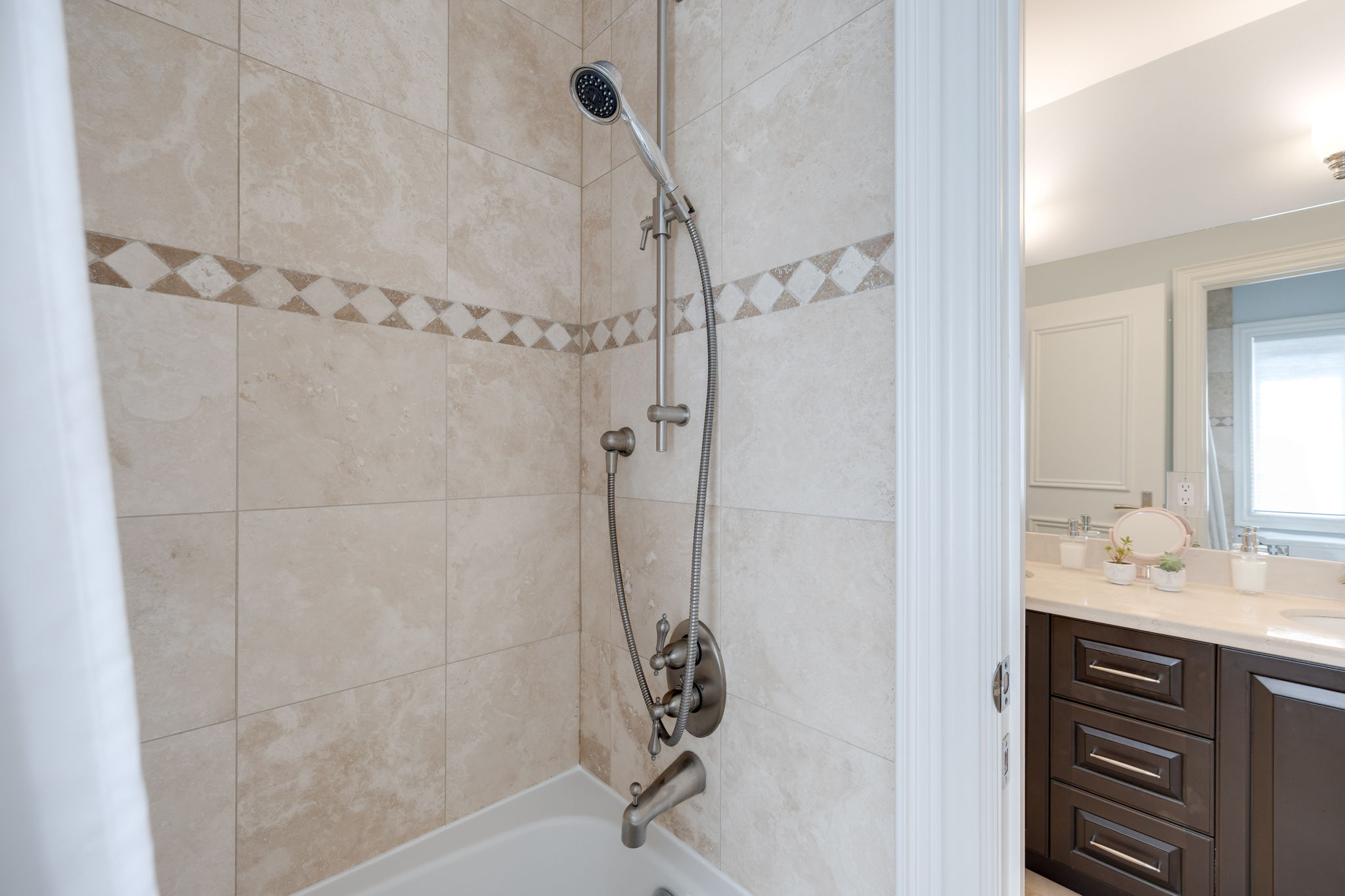 Toronto property showcase — delivered property photograph 40