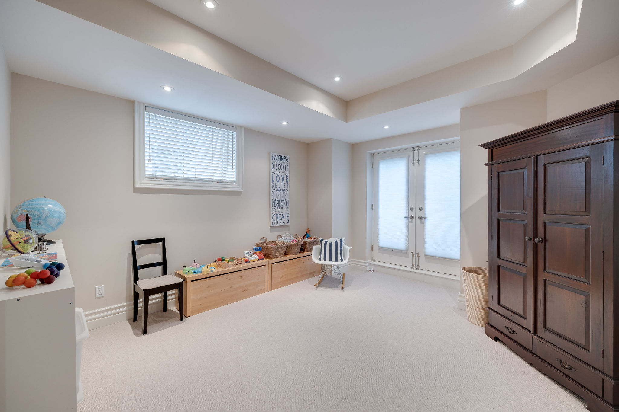 Toronto property showcase — delivered property photograph 60