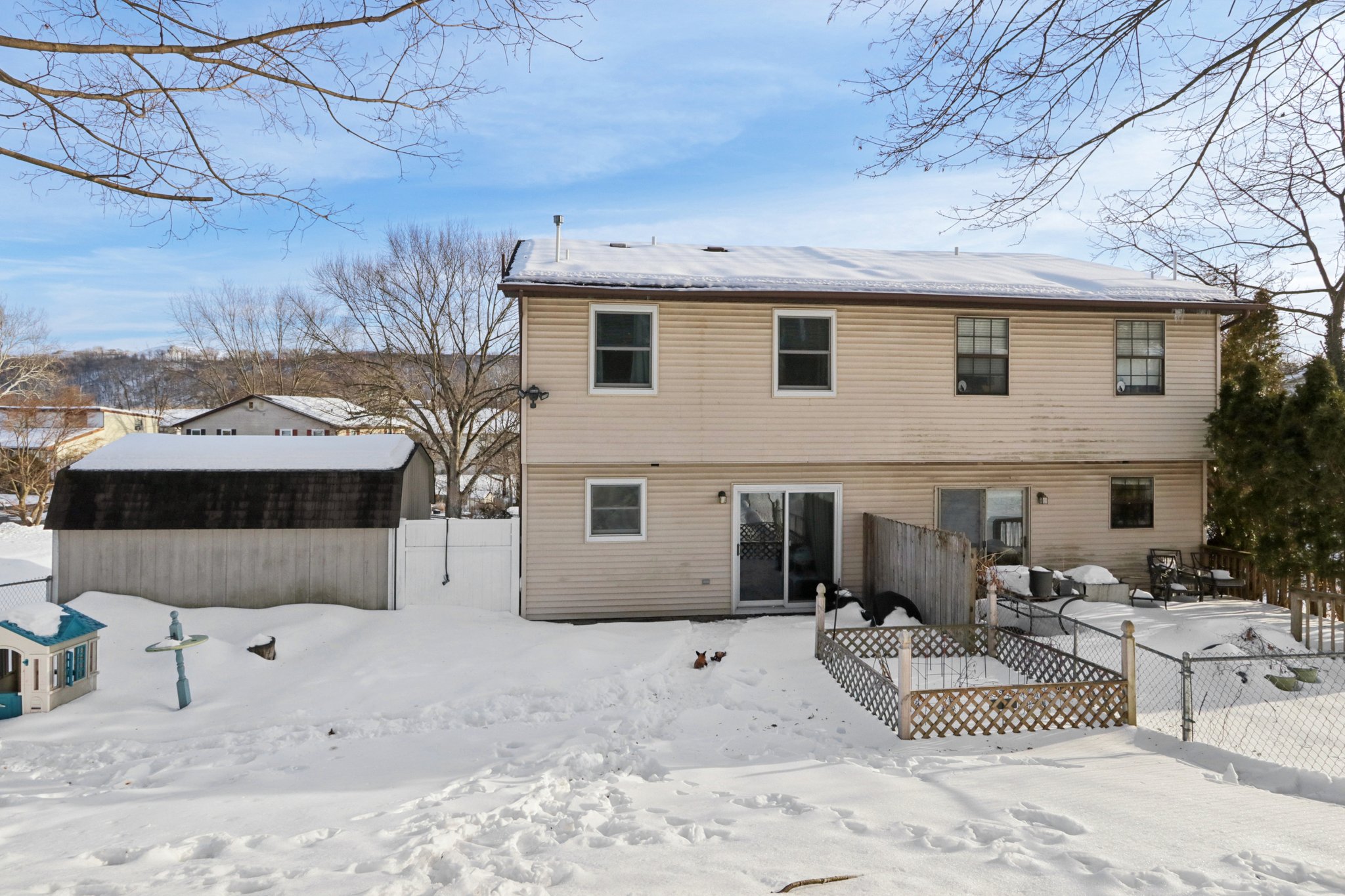 Timothy Ln-S0502-044.jpg